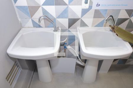 Apartamento à venda com 32m², 2 quartos e sem vagaÁrea comum - Lavanderia