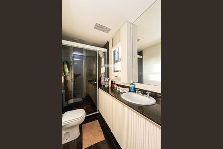 Apartamento à venda com 341m², 5 quartos e 2 vagasBanheiro da Suíte