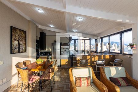 Apartamento à venda com 341m², 5 quartos e 2 vagasCobertura