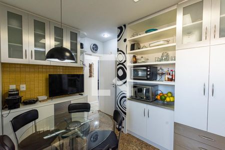 Apartamento à venda com 341m², 5 quartos e 2 vagasCozinha