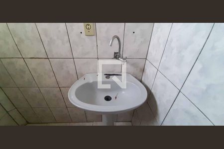 Banheiro de casa para alugar com 1 quarto, 50m² em Novo Osasco, Osasco