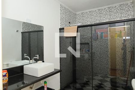 Casa à venda com 130m², 3 quartos e 2 vagasBanheiro