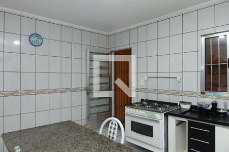 Casa à venda com 130m², 3 quartos e 2 vagasCozinha 
