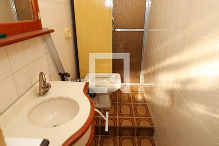 Casa à venda com 130m², 3 quartos e 2 vagasBanheiro