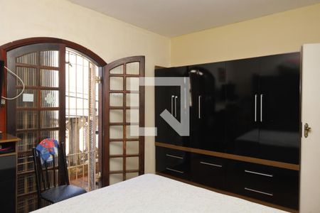 Casa à venda com 130m², 3 quartos e 2 vagasQuarto 