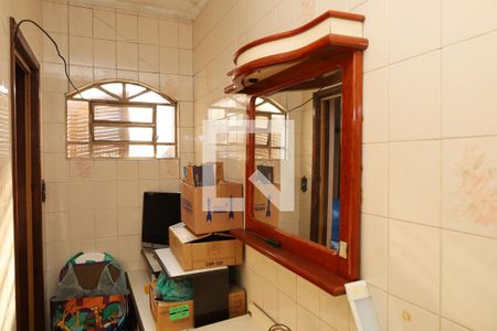 Casa à venda com 130m², 3 quartos e 2 vagasBanheiro