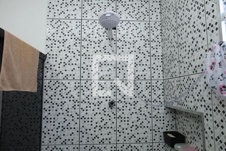 Casa à venda com 130m², 3 quartos e 2 vagasBanheiro