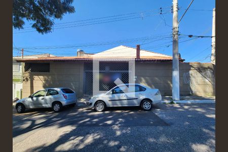 Casa à venda com 100m², 3 quartos e 1 vaga Casa à venda com 100m², 3 quartos e 1 vagaFachada