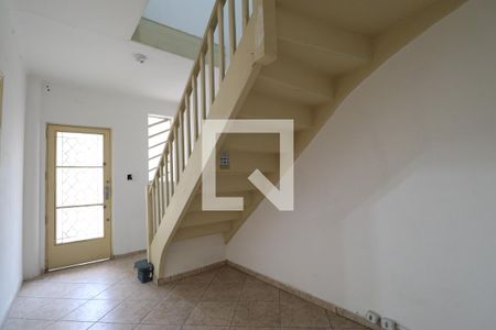Sala de TV de casa à venda com 4 quartos, 180m² em Vila Romana, São Paulo