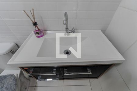Banheiro de kitnet/studio para alugar com 1 quarto, 22m² em Centro, São Paulo