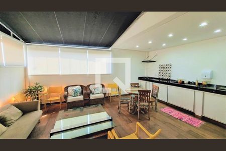 Casa à venda com 340m², 4 quartos e 2 vagas Casa à venda com 340m², 4 quartos e 2 vagasVaranda Gourmet