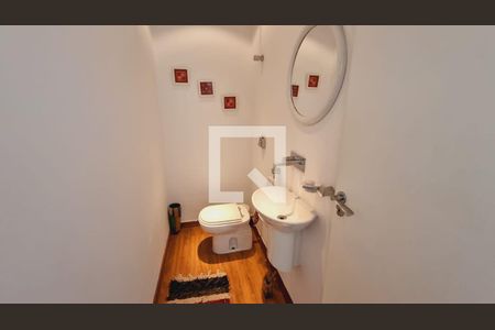 Casa à venda com 340m², 4 quartos e 2 vagas Casa à venda com 340m², 4 quartos e 2 vagasLavabo