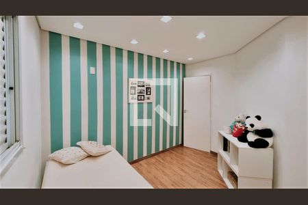 Casa à venda com 340m², 4 quartos e 2 vagas Casa à venda com 340m², 4 quartos e 2 vagasQuarto 1
