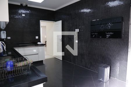 Casa à venda com 450m², 4 quartos e 4 vagasCozinha