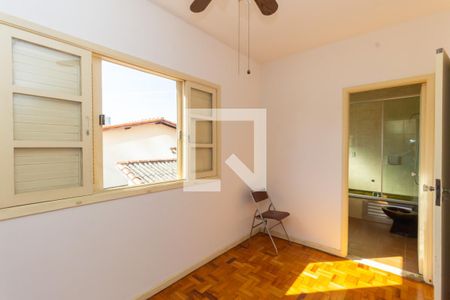 Casa à venda com 200m², 4 quartos e 2 vagas Casa à venda com 200m², 4 quartos e 2 vagasSuíte 2