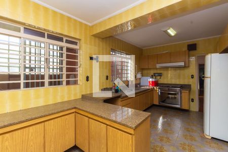 Casa à venda com 200m², 4 quartos e 2 vagas Casa à venda com 200m², 4 quartos e 2 vagasCozinha