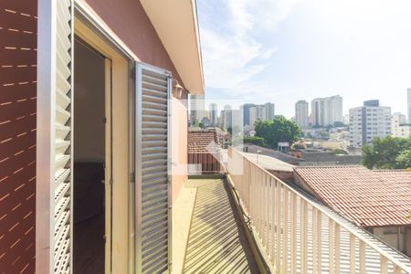 Casa à venda com 200m², 4 quartos e 2 vagas Casa à venda com 200m², 4 quartos e 2 vagasvaranda