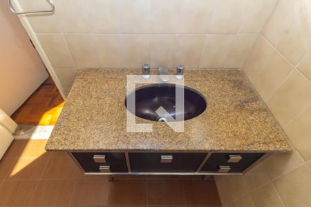 Casa à venda com 200m², 4 quartos e 2 vagas Casa à venda com 200m², 4 quartos e 2 vagasBanheiro da Suíte 2