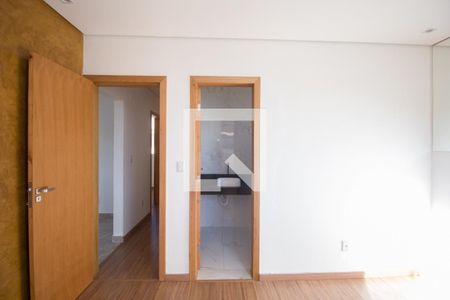 Apartamento à venda com 92m², 3 quartos e 1 vaga Apartamento à venda com 92m², 3 quartos e 1 vagaSuíte