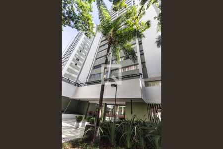 Apartamento à venda com 115m², 3 quartos e 1 vaga Apartamento à venda com 115m², 3 quartos e 1 vagaFachada