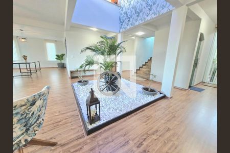 Casa à venda com 470m², 4 quartos e 2 vagasJardim de inverno