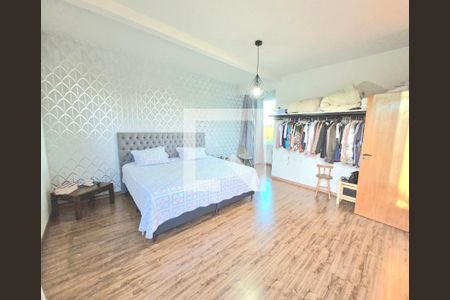 Casa à venda com 470m², 4 quartos e 2 vagasQuarto