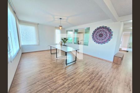 Casa à venda com 470m², 4 quartos e 2 vagasCopa