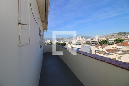 Apartamento à venda com 62m², 2 quartos e sem vagaVaranda e Terraço
