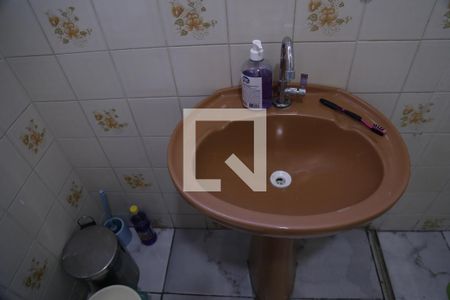 Casa à venda com 160m², 3 quartos e 1 vagaBanheiro - Casa 2