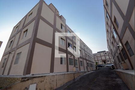 Apartamento à venda com 65m², 2 quartos e 1 vaga Apartamento à venda com 65m², 2 quartos e 1 vagaFachada do bloco