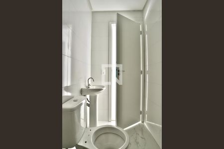 Apartamento à venda com 37m², 2 quartos e sem vaga Apartamento à venda com 37m², 2 quartos e sem vagaBanheiro