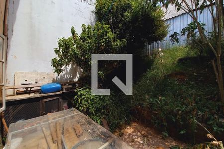 Casa à venda com 75m², 2 quartos e 1 vaga Casa à venda com 75m², 2 quartos e 1 vagaQuintal