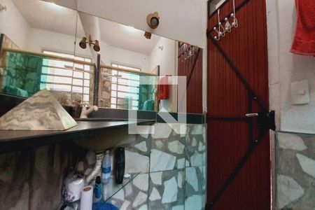 Casa à venda com 75m², 2 quartos e 1 vaga Casa à venda com 75m², 2 quartos e 1 vagaBanheiro