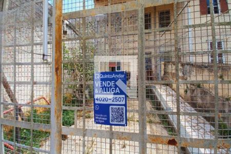 Casa à venda com 75m², 2 quartos e 1 vaga Casa à venda com 75m², 2 quartos e 1 vagaPlaca Instalada