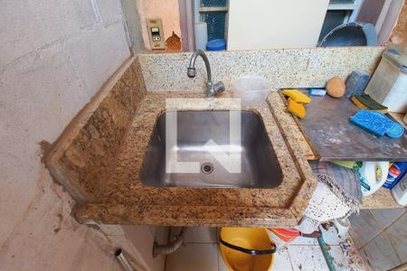 Casa à venda com 75m², 2 quartos e 1 vaga Casa à venda com 75m², 2 quartos e 1 vagaÁrea de Serviço