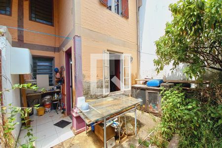 Casa à venda com 75m², 2 quartos e 1 vaga Casa à venda com 75m², 2 quartos e 1 vagaQuintal