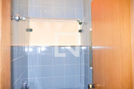 Casa à venda com 296m², 4 quartos e 5 vagasBanheiro 2