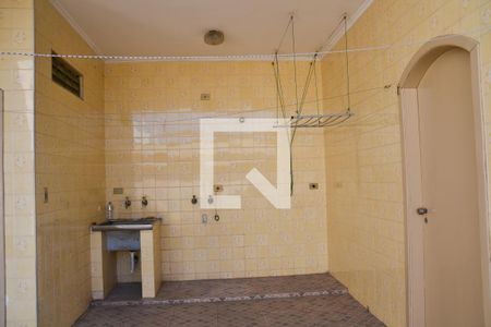 Casa à venda com 296m², 4 quartos e 5 vagasÁrea de Serviço