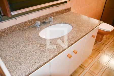 Casa à venda com 296m², 4 quartos e 5 vagasBanheiro