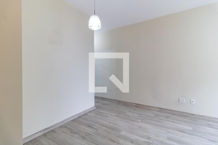 Sala de apartamento para alugar com 2 quartos, 56m² em Vila Liviero, São Paulo