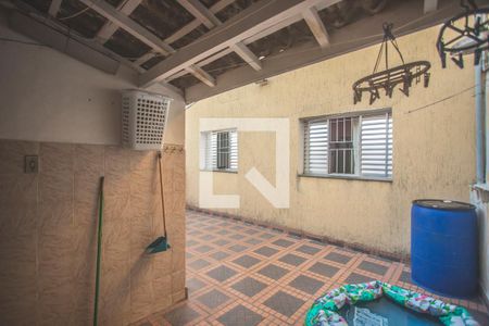 Casa à venda com 257m², 3 quartos e 3 vagas Casa à venda com 257m², 3 quartos e 3 vagasÁrea de Serviço