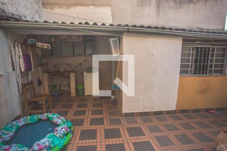 Casa à venda com 257m², 3 quartos e 3 vagas Casa à venda com 257m², 3 quartos e 3 vagasVista