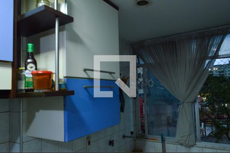 Apartamento à venda com 81m², 3 quartos e 1 vagaÁrea de Serviço