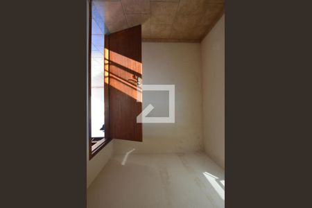 Casa à venda com 210m², 5 quartos e 2 vagasQuarto de Serviço