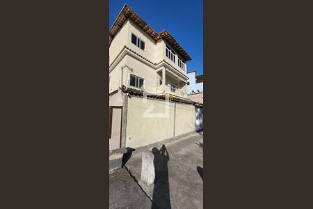 Casa à venda com 210m², 5 quartos e 2 vagasFachada