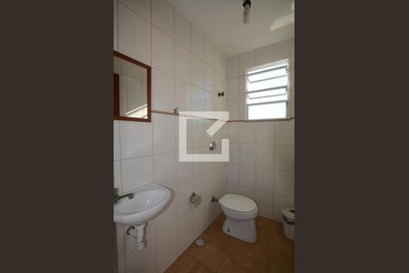 Casa à venda com 210m², 5 quartos e 2 vagasBanheiro de serviço