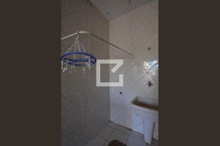 Casa à venda com 210m², 5 quartos e 2 vagasBanheiro de serviço