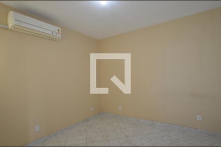 Casa à venda com 210m², 5 quartos e 2 vagasQuarto 2 Suite