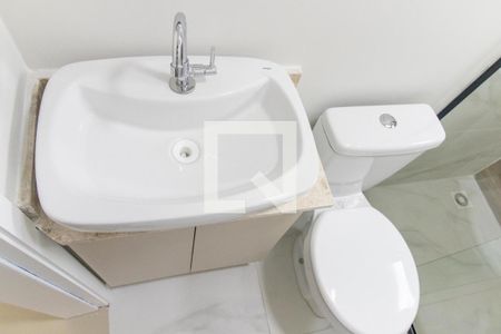 Banheiro Social de apartamento para alugar com 1 quarto, 35m² em Capão Raso, Curitiba