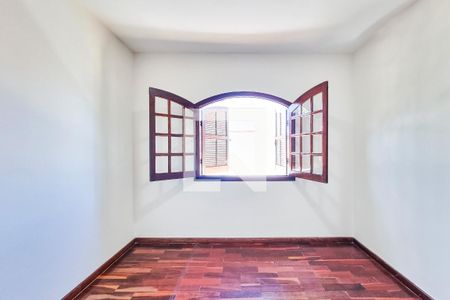 Casa de condomínio para alugar com 220m², 3 quartos e 2 vagasQuarto 1